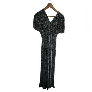 MANGO XS Maxi black and white floral short sleeved v-neck jumpsuit